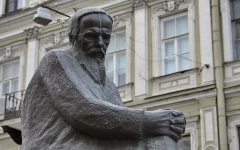Афиша: Экскурсия по дворам и их парадным с посещением коммуналки мини группа в Санкт-Петербурге 17 августа 2026