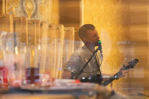 Афиша: Летний вайб: Музыкальный квартирник в Москве 30 июля 2026