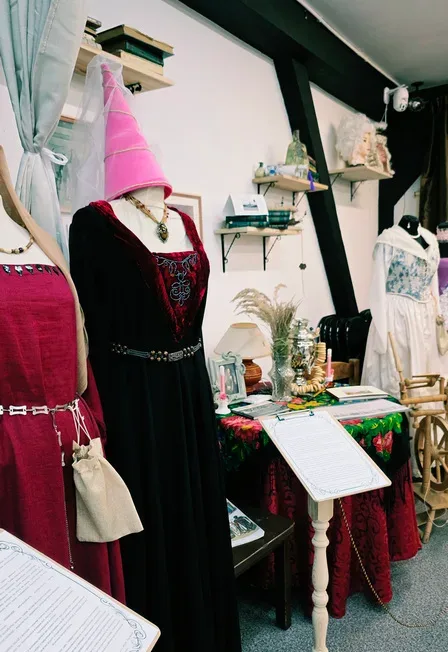 Афиша: Танцы и мода в истории. Самостоятельный осмотр экспозиции в Калининграде 1 августа 2026