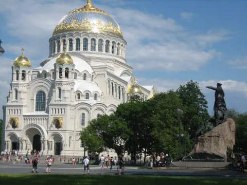 Афиша: Кронштадт + теплоходная прогулка в Санкт-Петербурге 4 августа 2026
