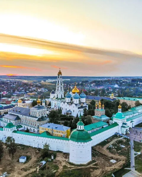 Афиша: Обзорная экскурсия по Троице-Сергиевой Лавре в Сергиевом Посаде 8 августа 2026