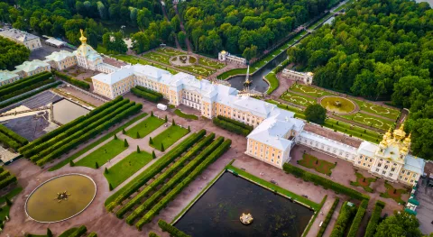 Афиша: Парадный Большой дворец и фонтаны Петергофа в Санкт-Петербурге 6 августа 2026