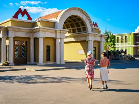 Афиша: Обзорная автобусная экскурсия по кинопарку «Москино» в Москве 28 сентября 2026