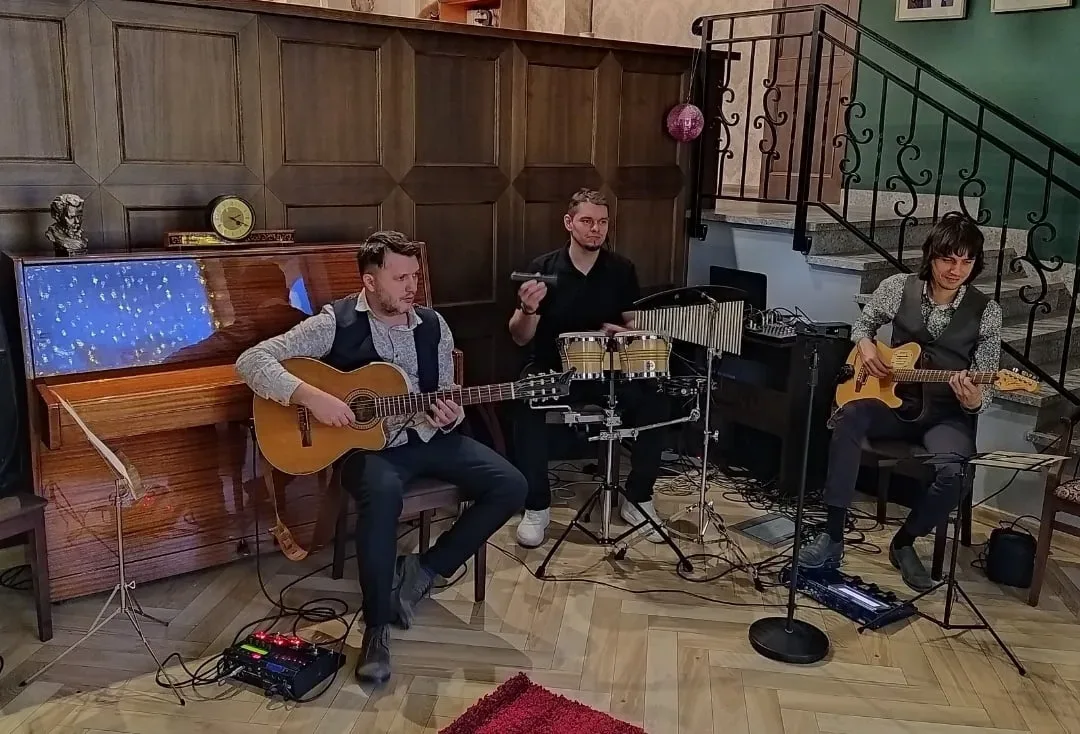 Афиша: Влюблённые в гитары / Las Guitarras Enamoradas в Красноярске 7 августа 2026