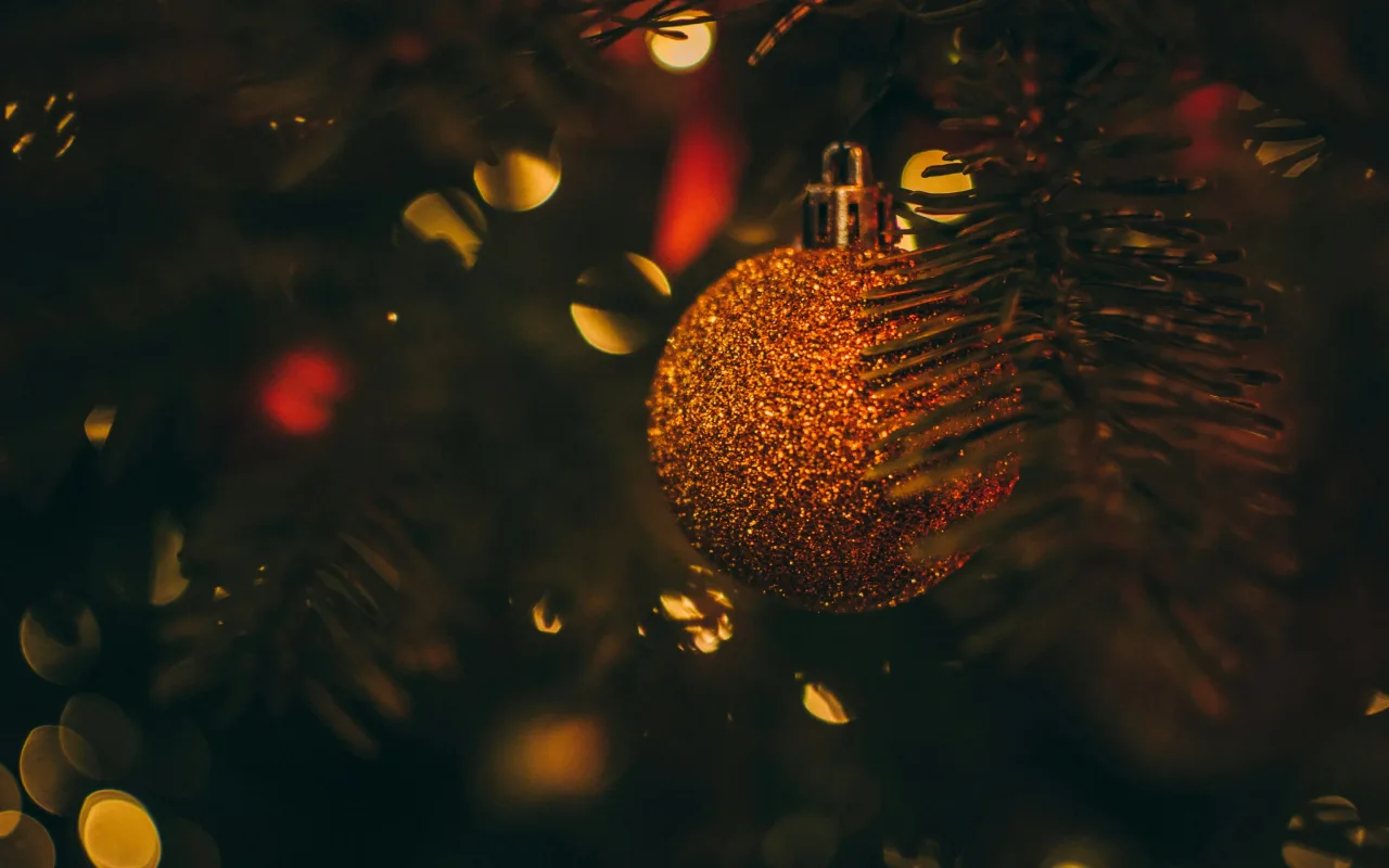Афиша: Happy New Year. Концерт при свечах в Санкт-Петербурге 28 декабря 2026