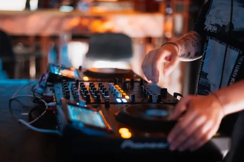 Афиша: DJ Poturidi в Анапе 26 сентября 2026