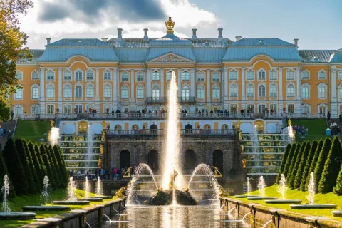 Афиша: Экскурсия в Петергоф в Санкт-Петербурге 25 сентября 2026