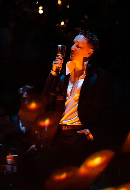 Афиша: МАГИЯ СВЕЧЕЙ. «Frank Sinatra. Christmas songs» в Оранжерее в Санкт-Петербурге 25 декабря 2026