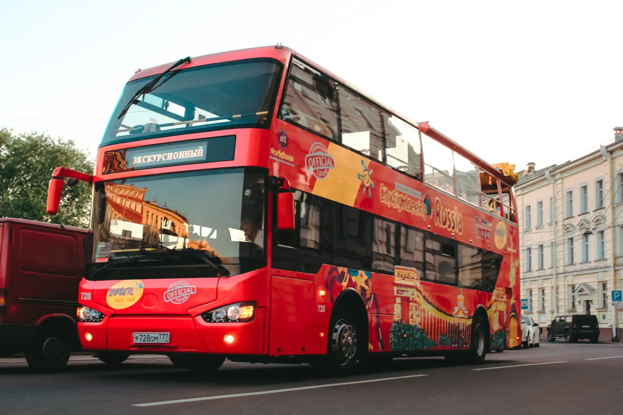Афиша: Экскурсия на двухэтажном автобусе City Sightseeing по Санкт-Петербургу в Санкт-Петербурге 20 сентября 2026
