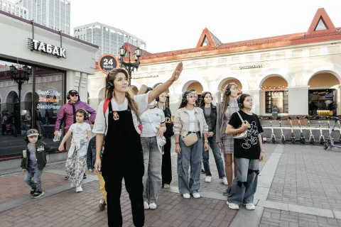 Афиша: По Уфе в наушниках: иммерсивная обзорная прогулка по городу в Уфе 25 сентября 2026