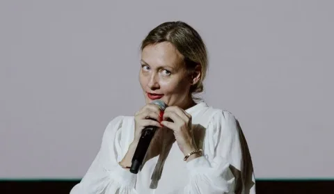 Афиша: Алеся Казанцева. Петровна на Северном полюсе в Архангельске 7 февраля 2027