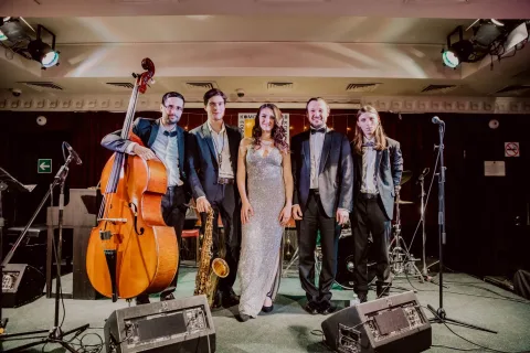 Афиша: 100% Jazz Band и Стефания Дамоциди в Москве 22 октября 2026