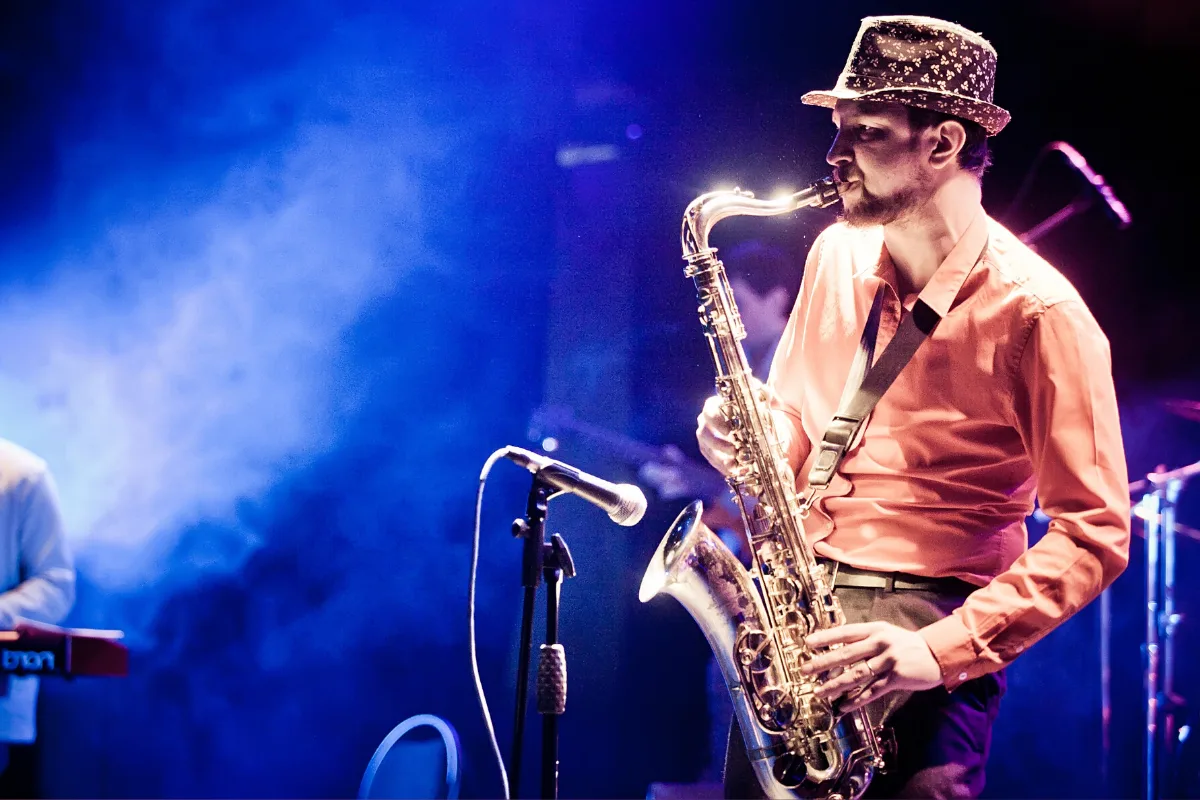 Афиша: 100 лет тенор-саксофону в джазе в Сочи 8 апреля 2026