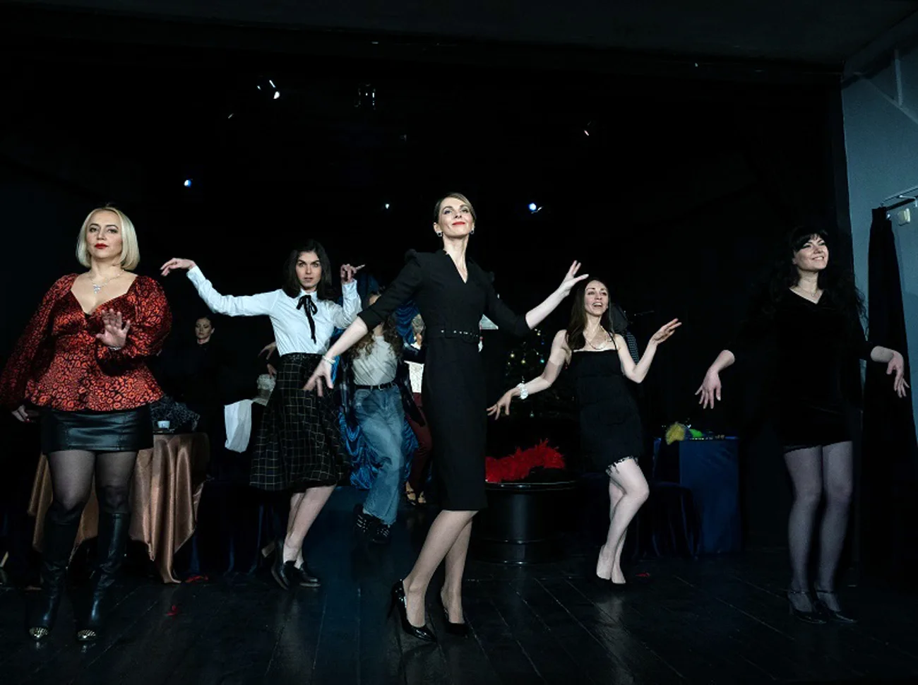 Афиша: 8 женщин в Москве 25 апреля 2026