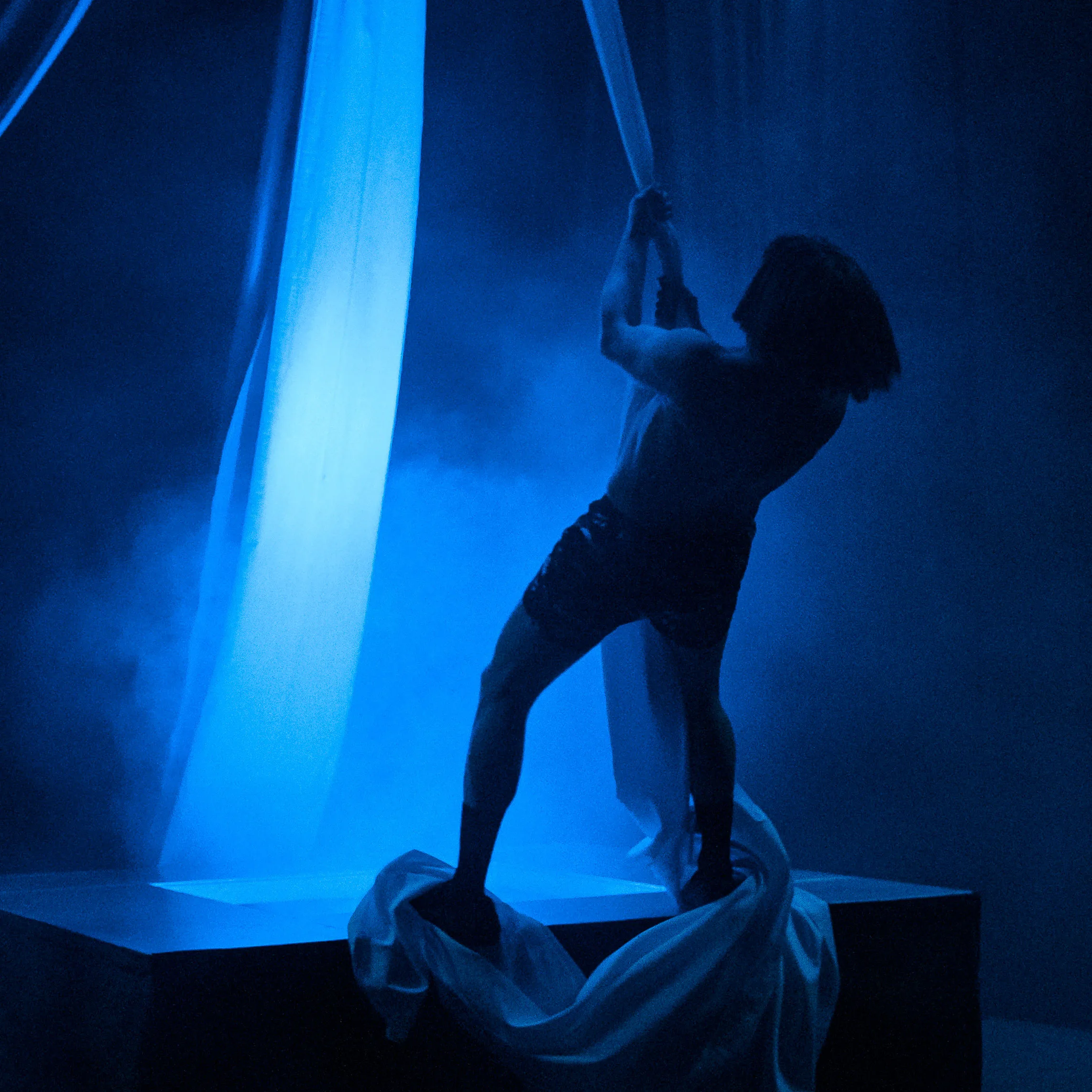 Афиша: Бесконечное окно в Каменске-Уральский 24 апреля 2026