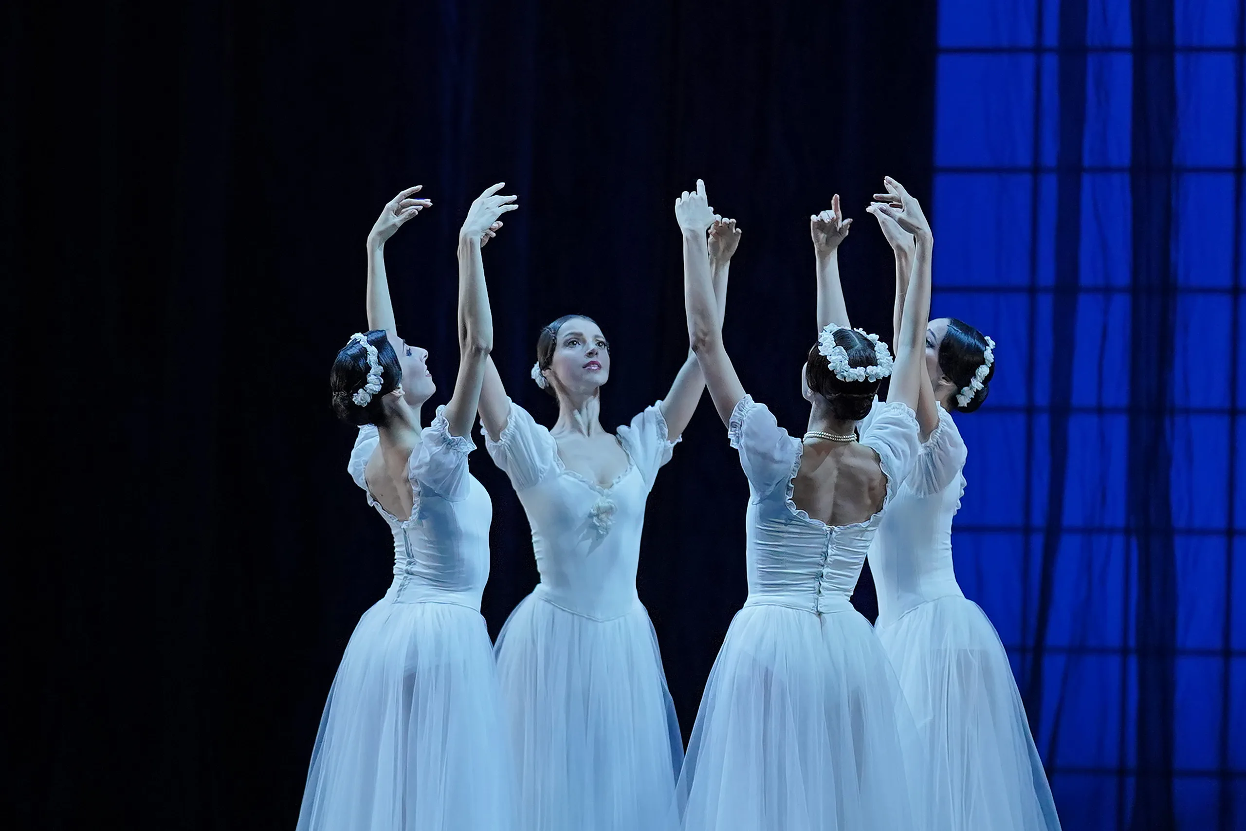 Афиша: Блестящий дивертисмент в Санкт-Петербурге 30 апреля 2026