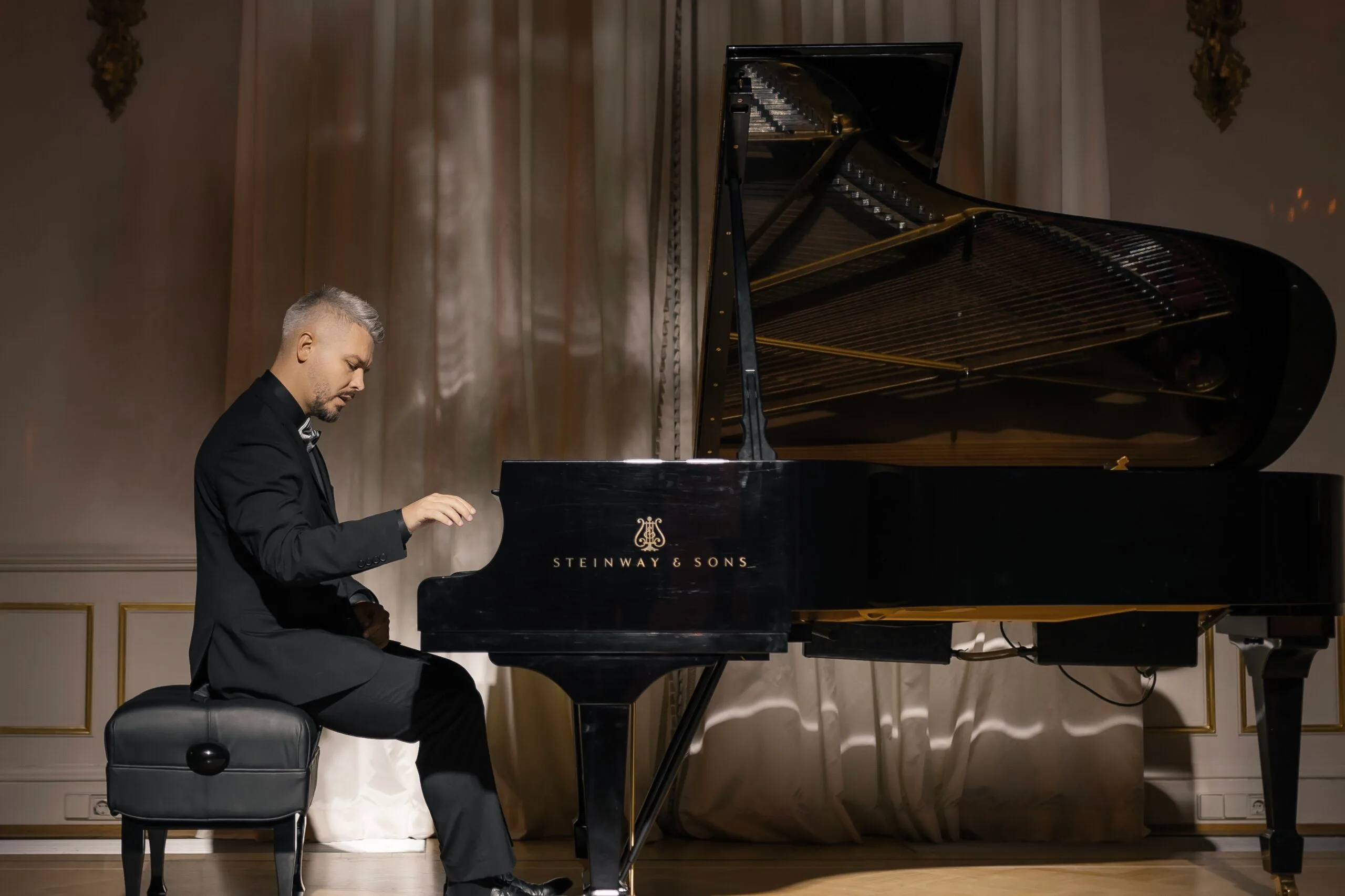 Афиша: Дмитрий Мячин. В этот день рождения в Санкт-Петербурге 30 апреля 2026