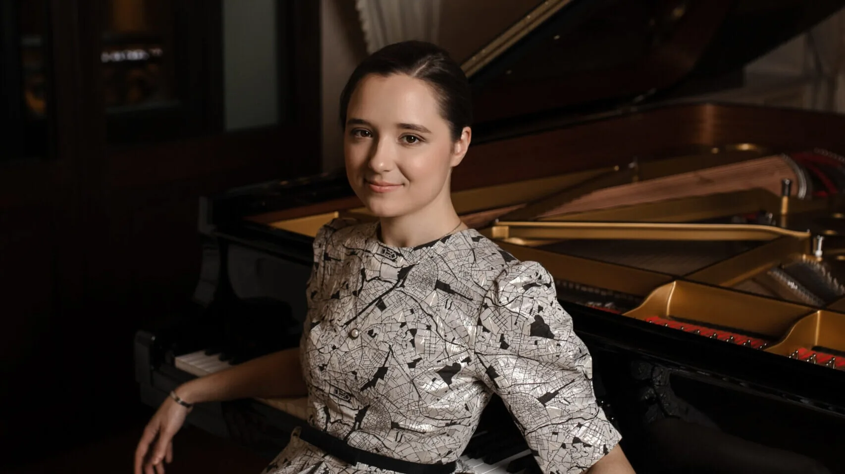 Афиша: Елизавета Украинская и артисты ЗКР в Санкт-Петербурге 18 апреля 2026