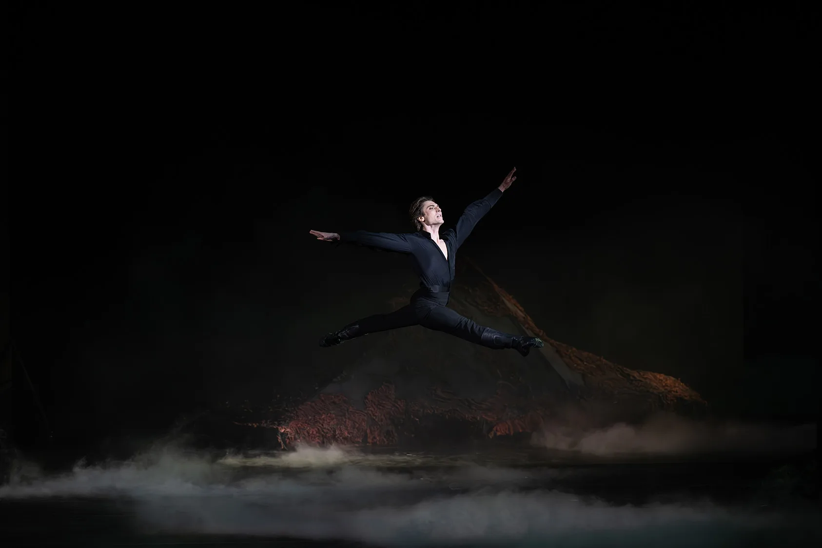 Афиша: Грозовой перевал в Красноярске 18 апреля 2026