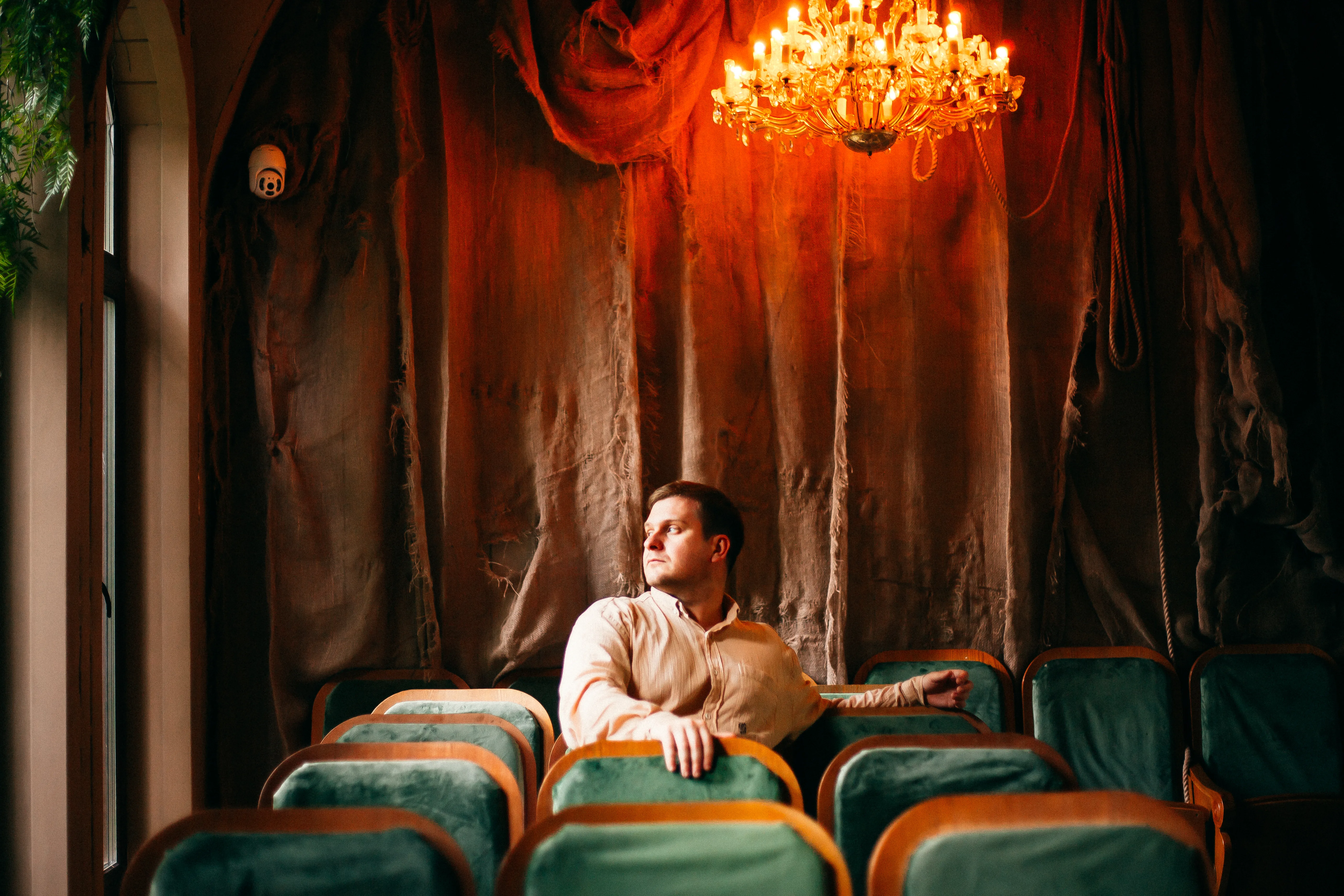 Афиша: Илья Бешевли в Новосибирске 17 апреля 2026