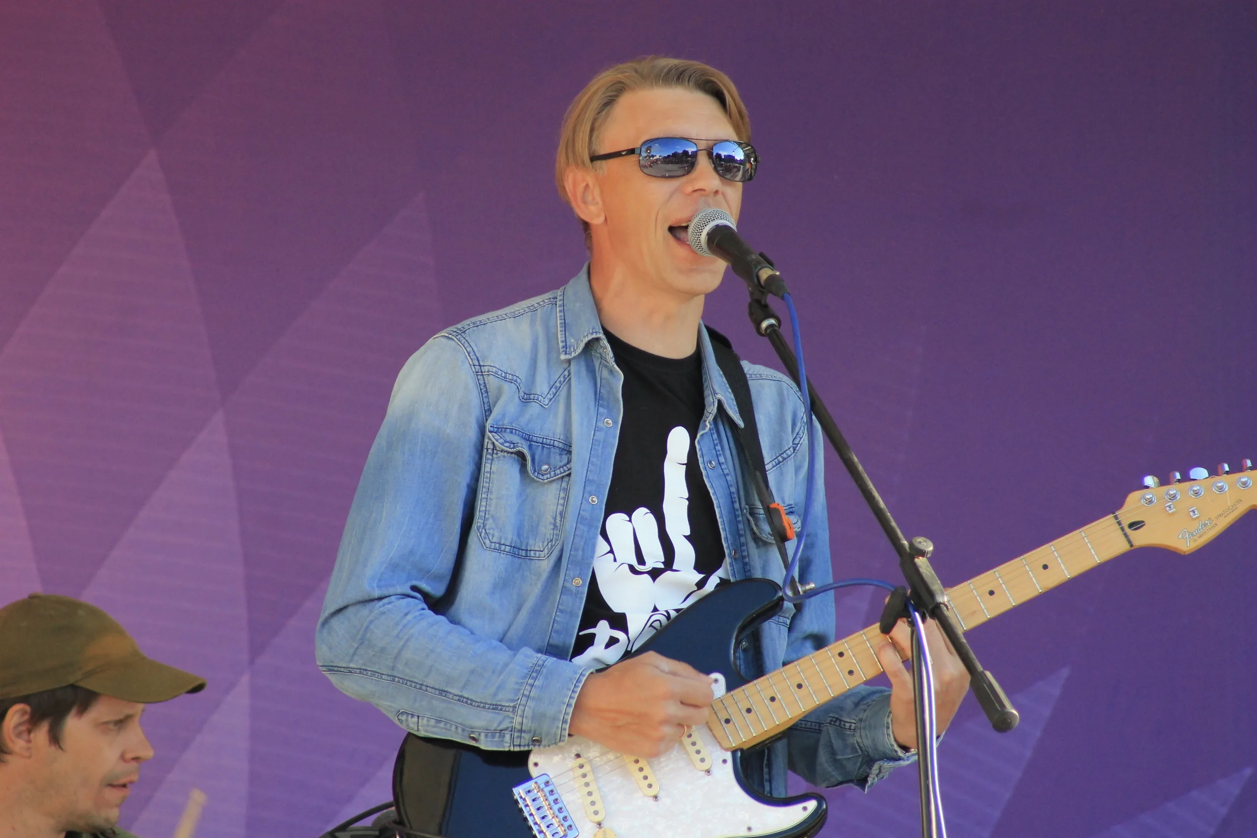 Афиша: Иван-Кайф. Апрельские Тезисы в Новосибирске 26 апреля 2026