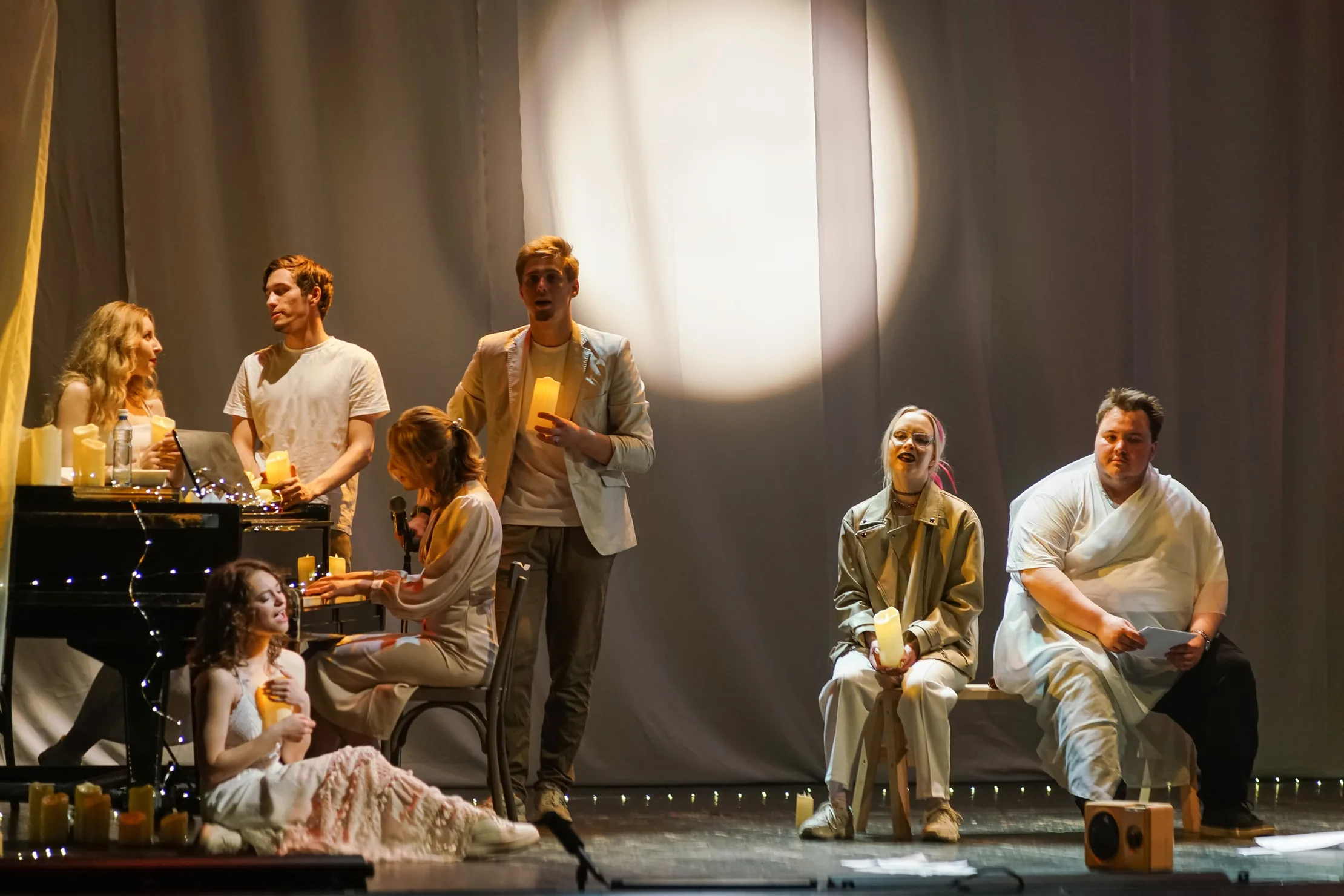 Афиша: Когда выключат свет в Омске 14 апреля 2026