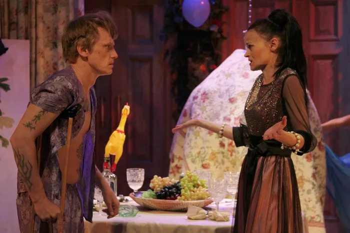 Афиша: Кошка на раскалённой крыше в Екатеринбурге 18 апреля 2026