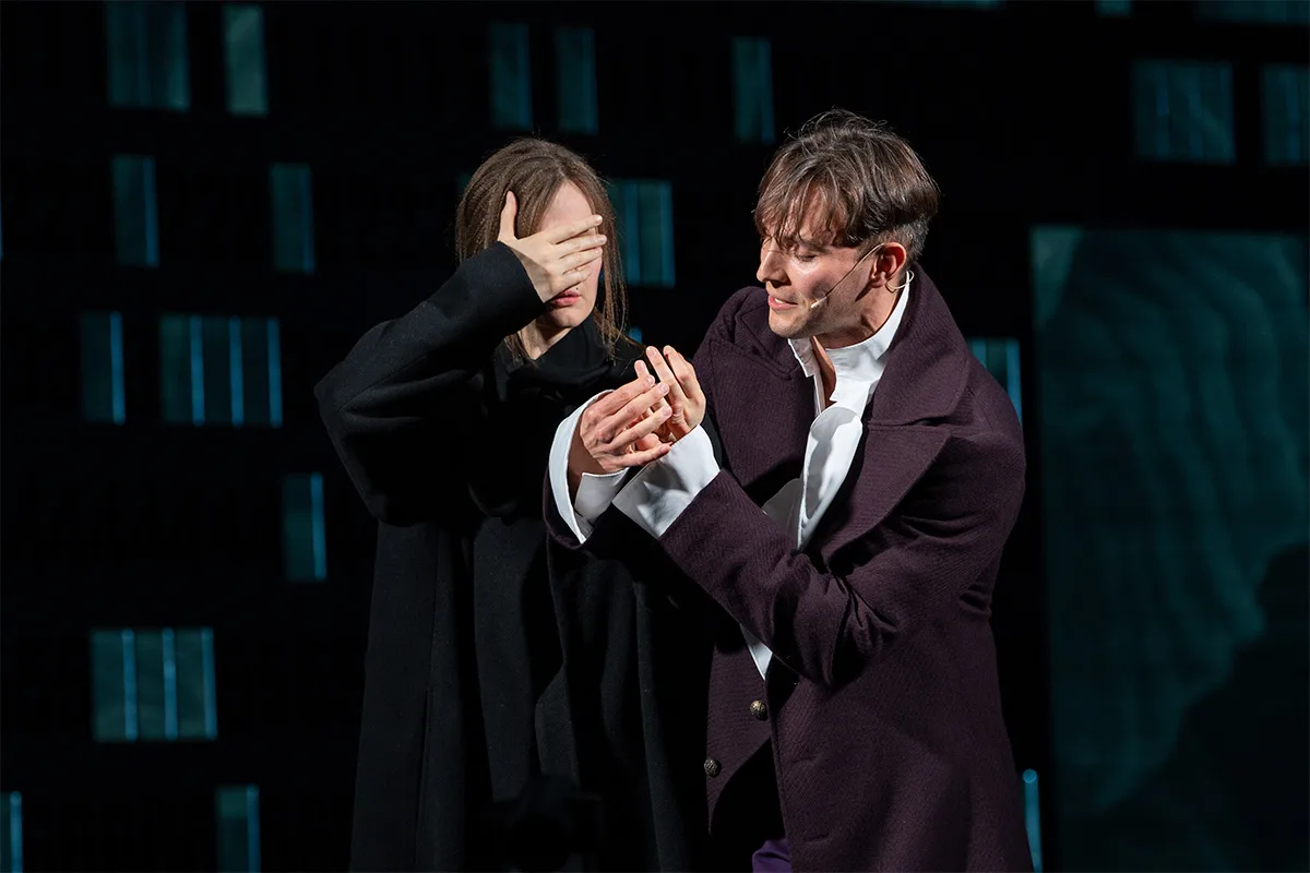 Афиша: Коварство и любовь в Красноярске 11 апреля 2026