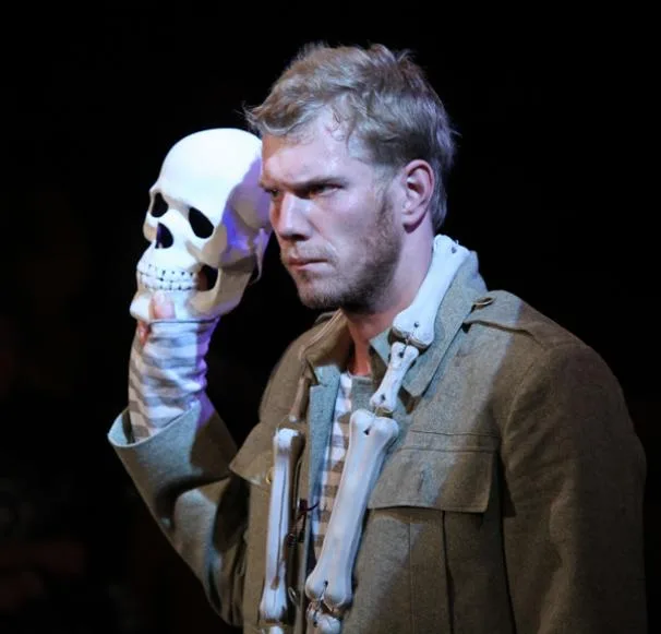 Афиша: Красотка и семья в Москве 15 апреля 2026