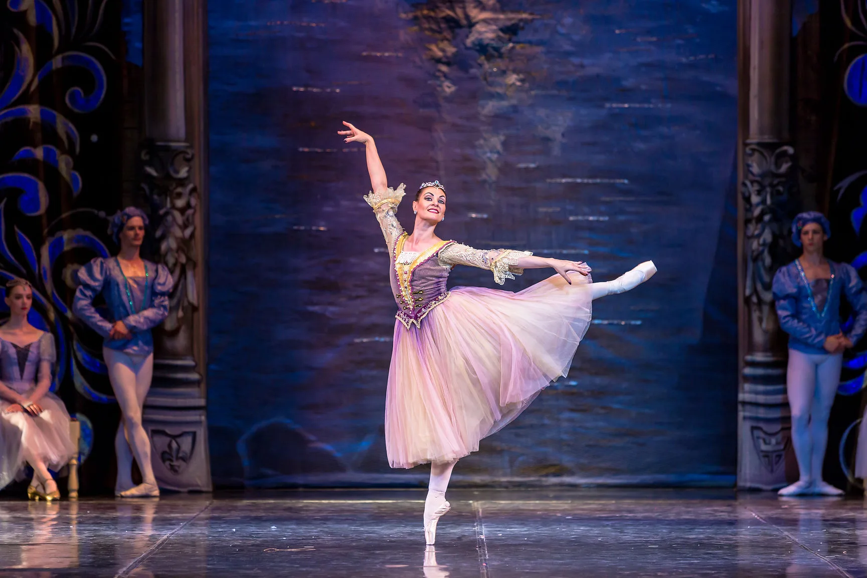 Афиша: Лебединое озеро в Ульяновске 14 апреля 2026