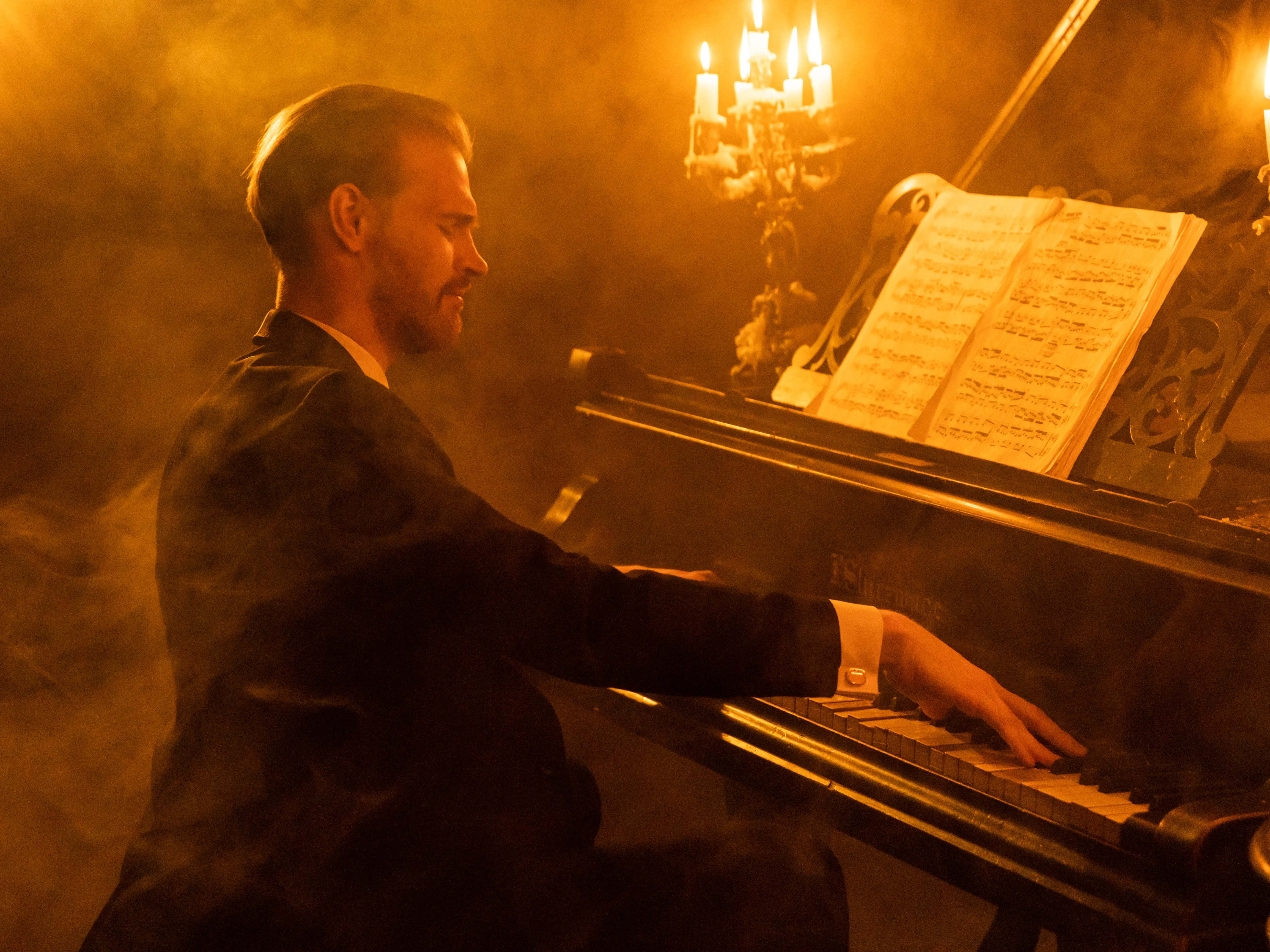 Афиша: Магия свечей. Уитни Хьюстон трибьют в Санкт-Петербурге 8 апреля 2026