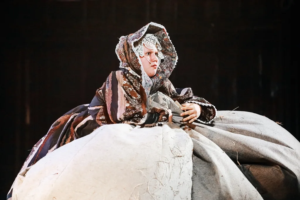 Афиша: Мёртвые души в Барнауле 8 апреля 2026