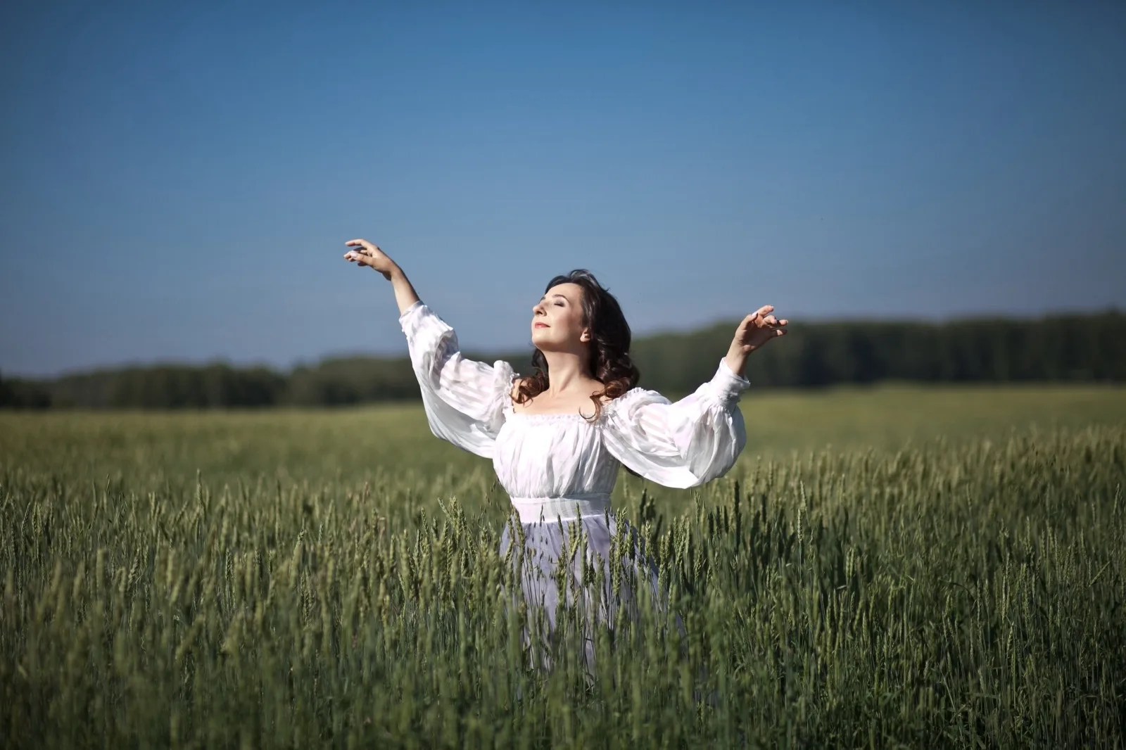 Афиша: Надежда Костюк. Материнское поле в Омске 26 апреля 2026