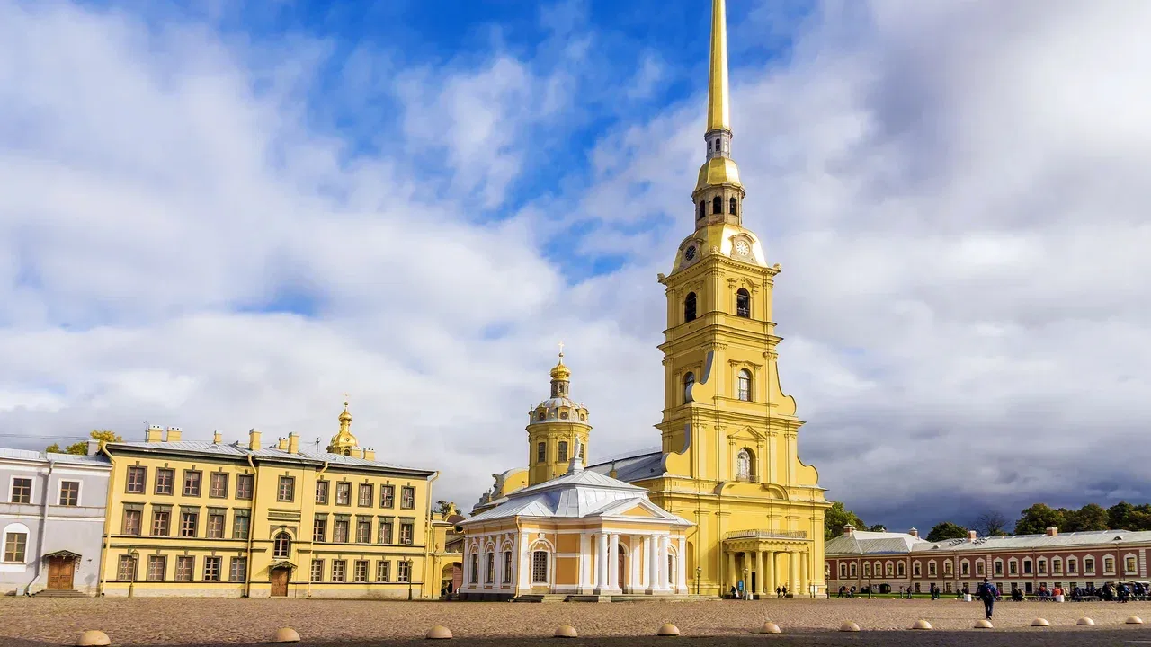 Афиша: Обзорная экскурсия по Санкт-Петербургу с посещением Петропавловской крепости в Санкт-Петербурге 30 апреля 2026