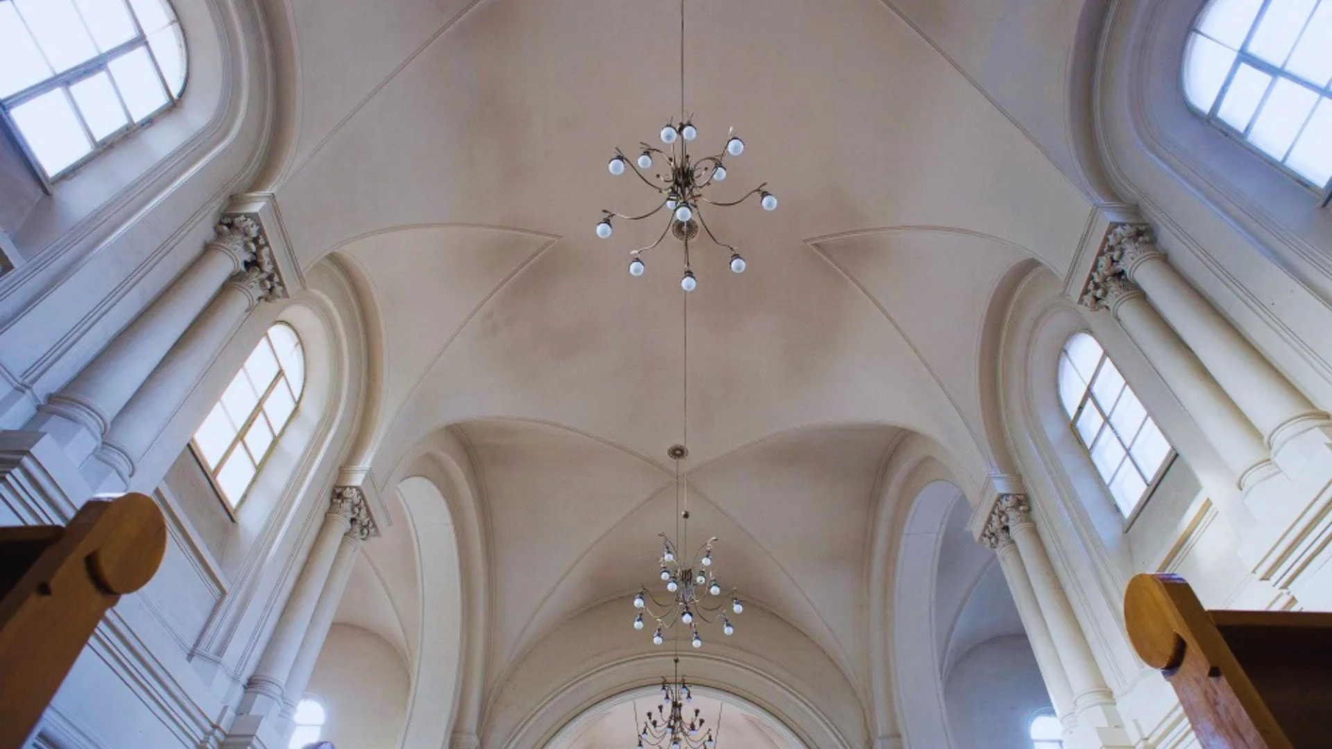 Афиша: Орган и саксофон при свечах. Топовые саундтреки и популярная классика в Санкт-Петербурге 7 апреля 2026