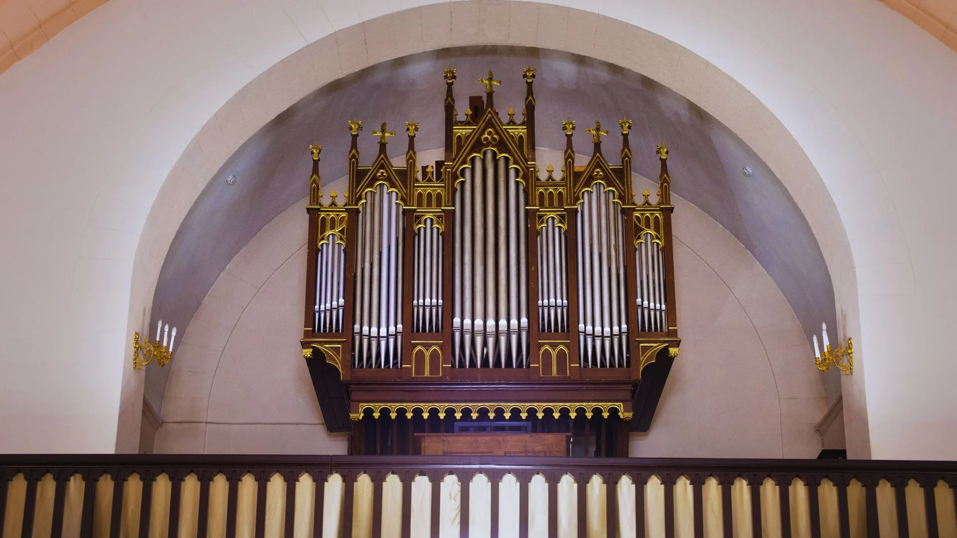 Афиша: Орган при свечах: вечер с Бахом в Санкт-Петербурге 10 апреля 2026