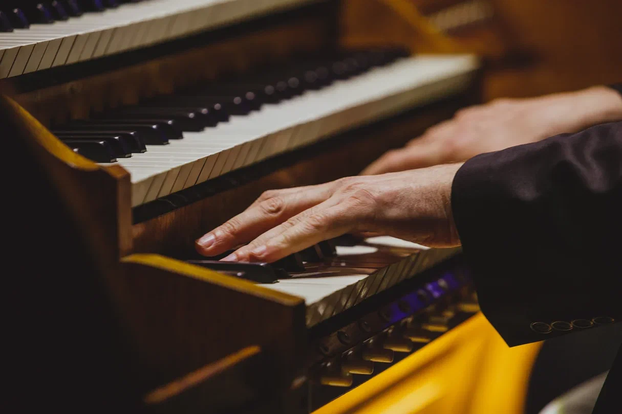 Афиша: Органное королевство. Звёздные руны. Музыка-космос в Казани 12 апреля 2026