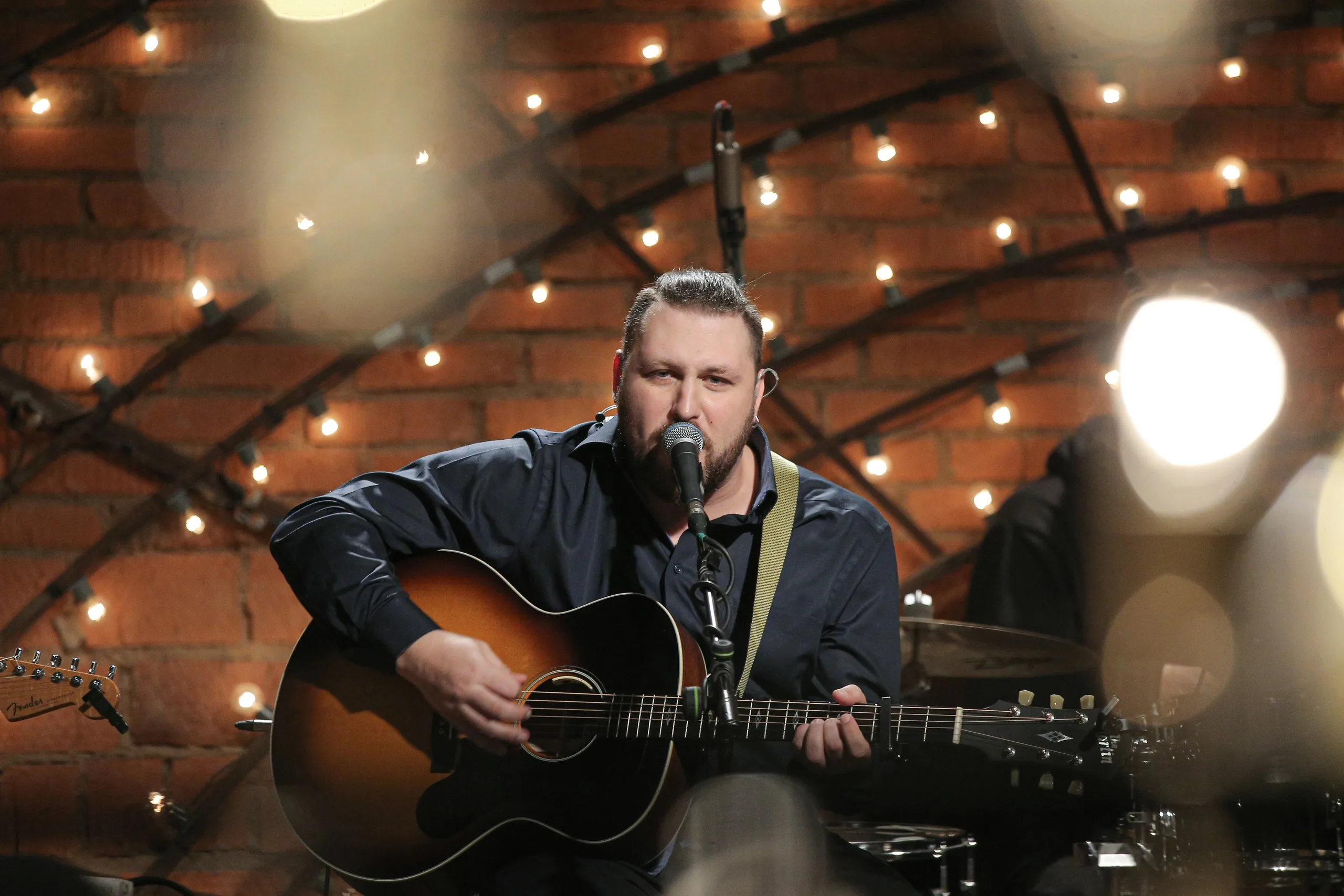 Афиша: Павел Пиковский и Хьюго в Новосибирске 15 апреля 2026