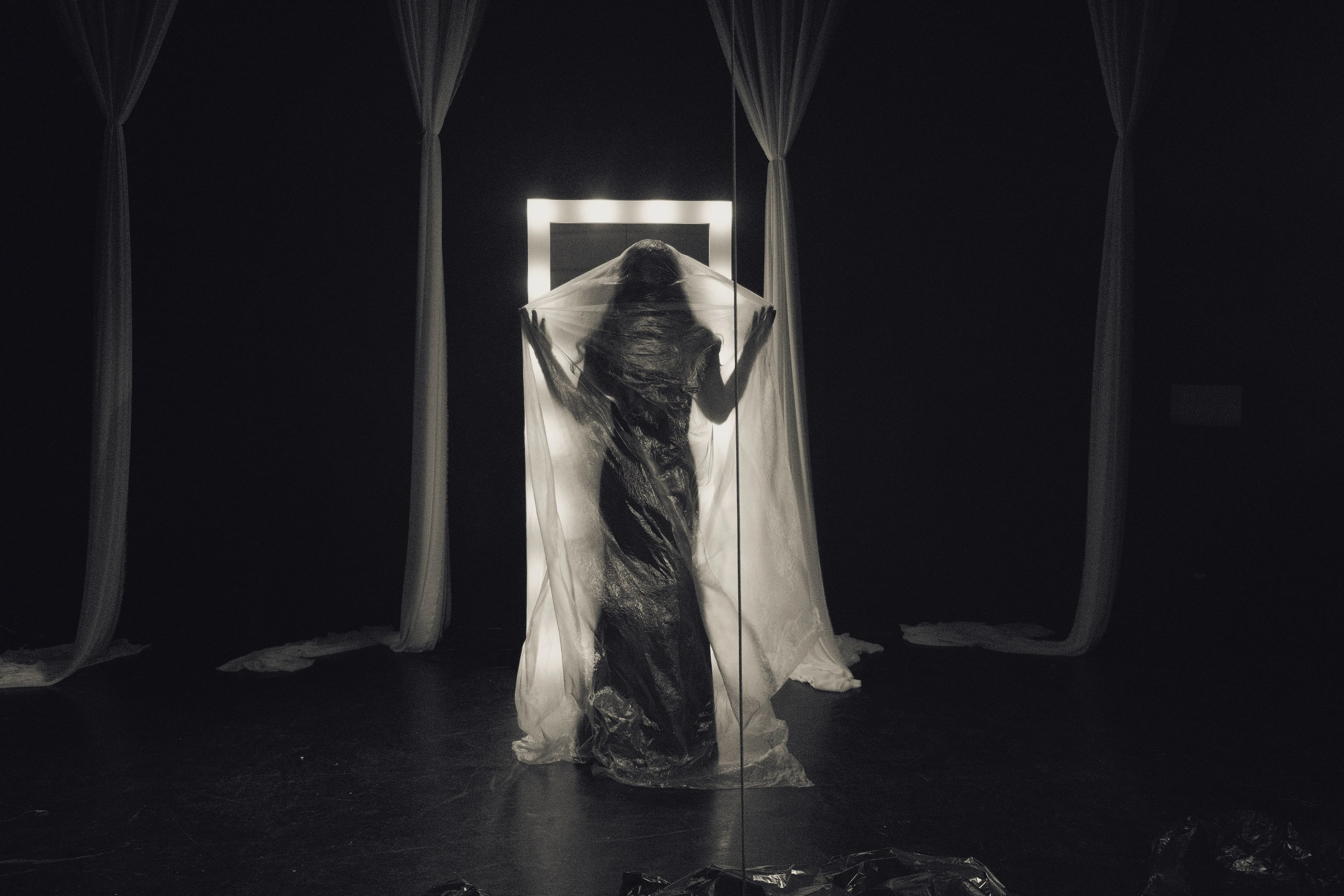 Афиша: Пьеса, которую нельзя называть в Воронеже 12 апреля 2026