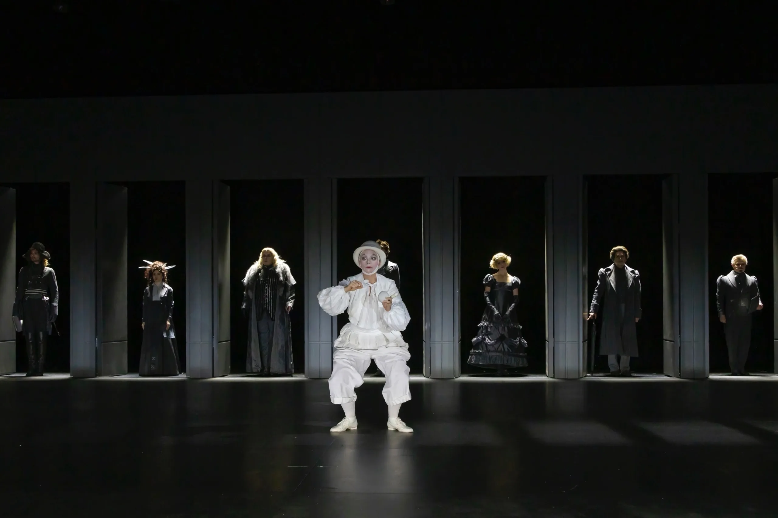 Афиша: Пуф, или Ложь и истина в Москве 23 апреля 2026