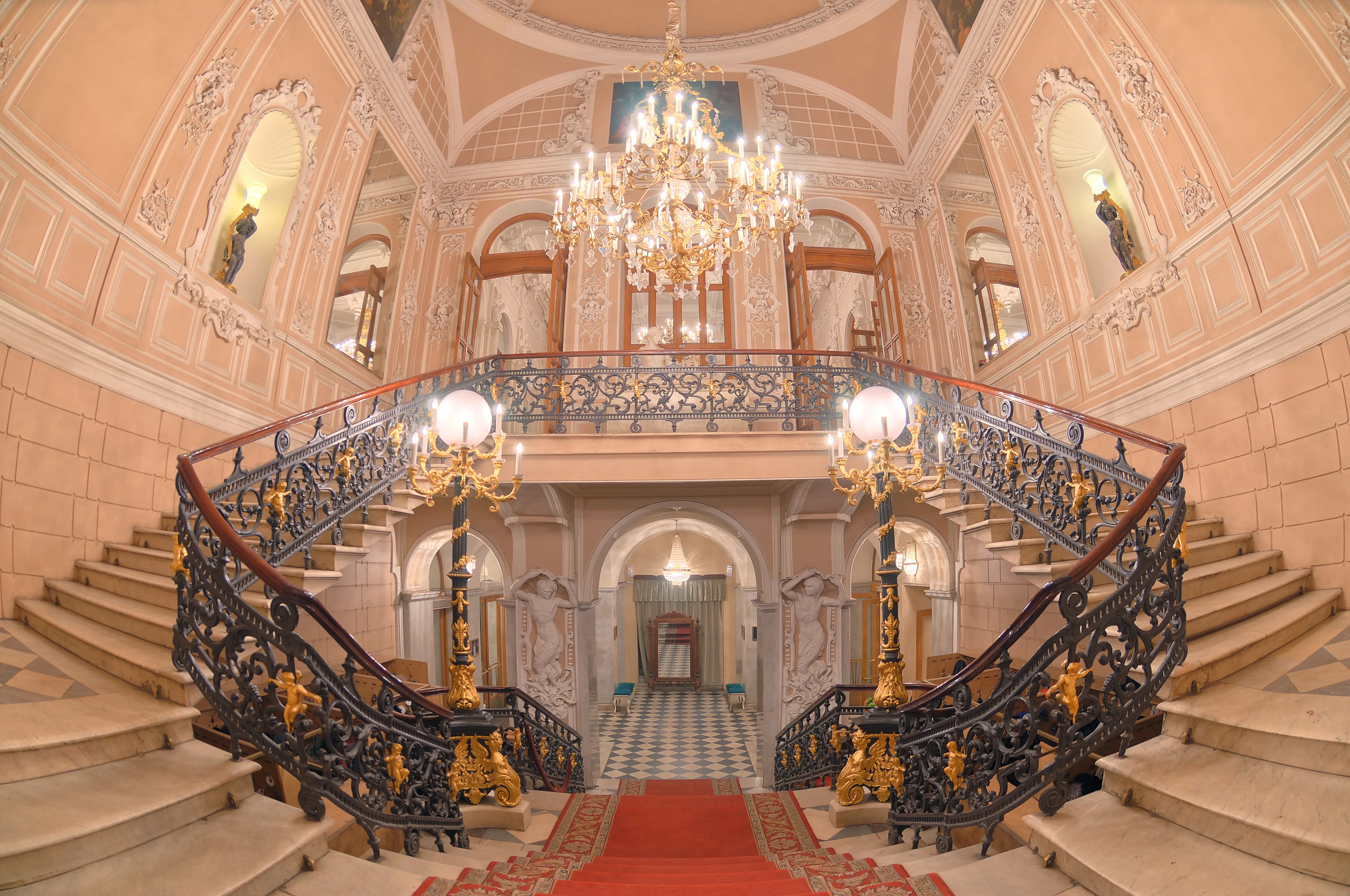 Афиша: Путешествие на Луну в Санкт-Петербурге 18 апреля 2026