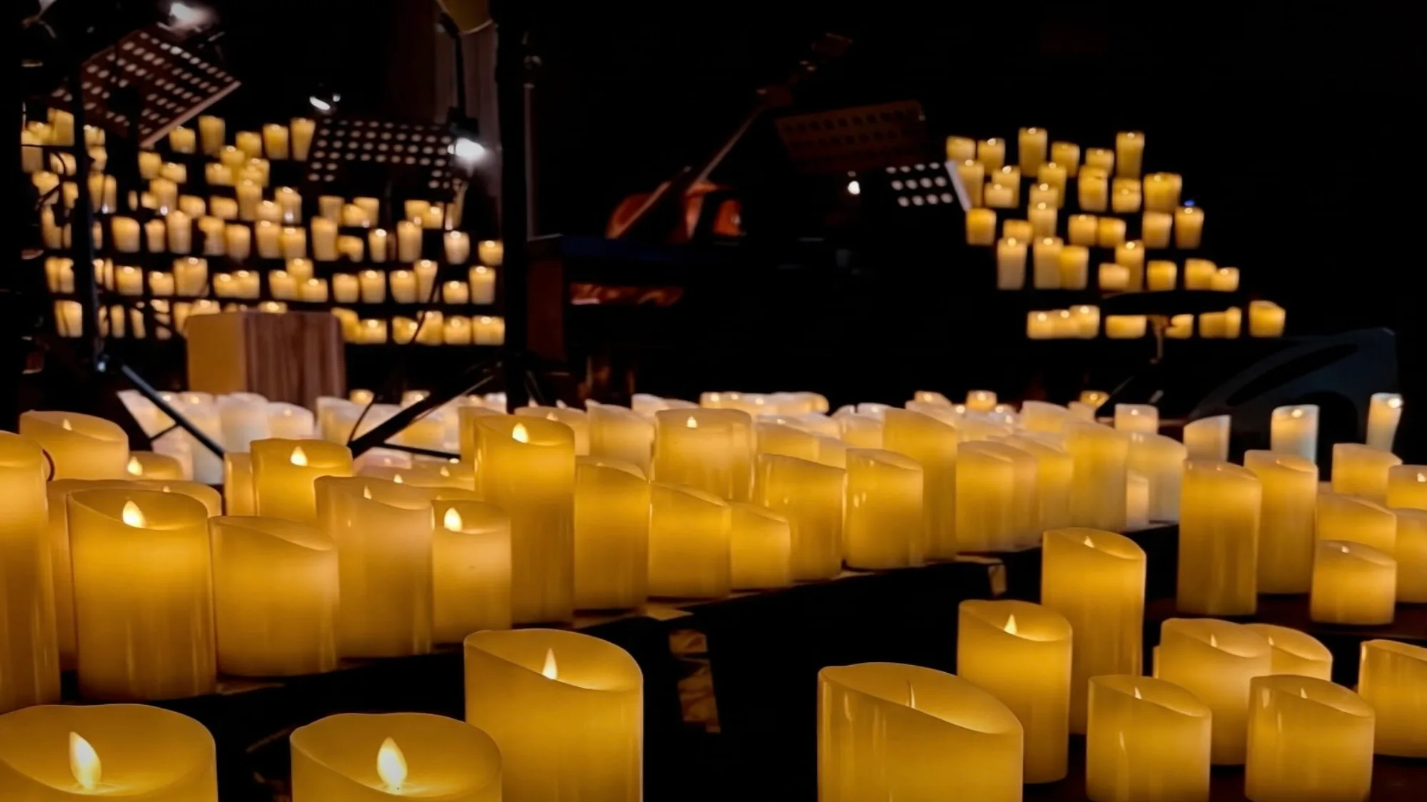 Афиша: Симфонические рок-хиты в сиянии свечей в Архангельске 22 апреля 2026