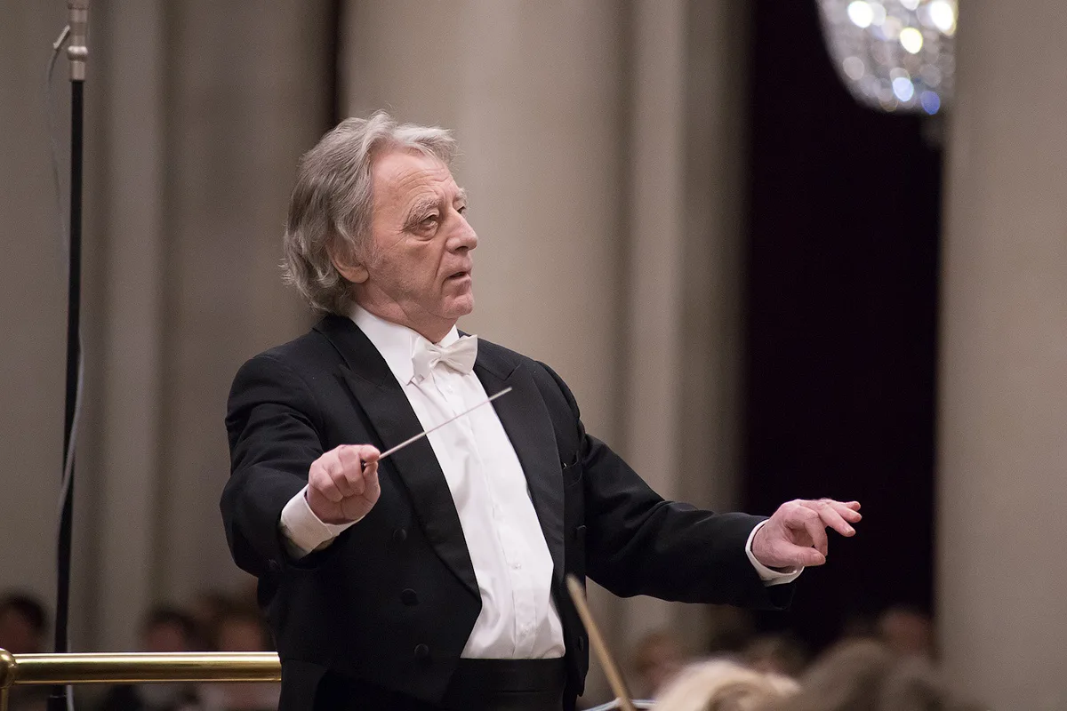 Афиша: Симфонический оркестр «Классика». Вечер Вальсов в Санкт-Петербурге 28 апреля 2026