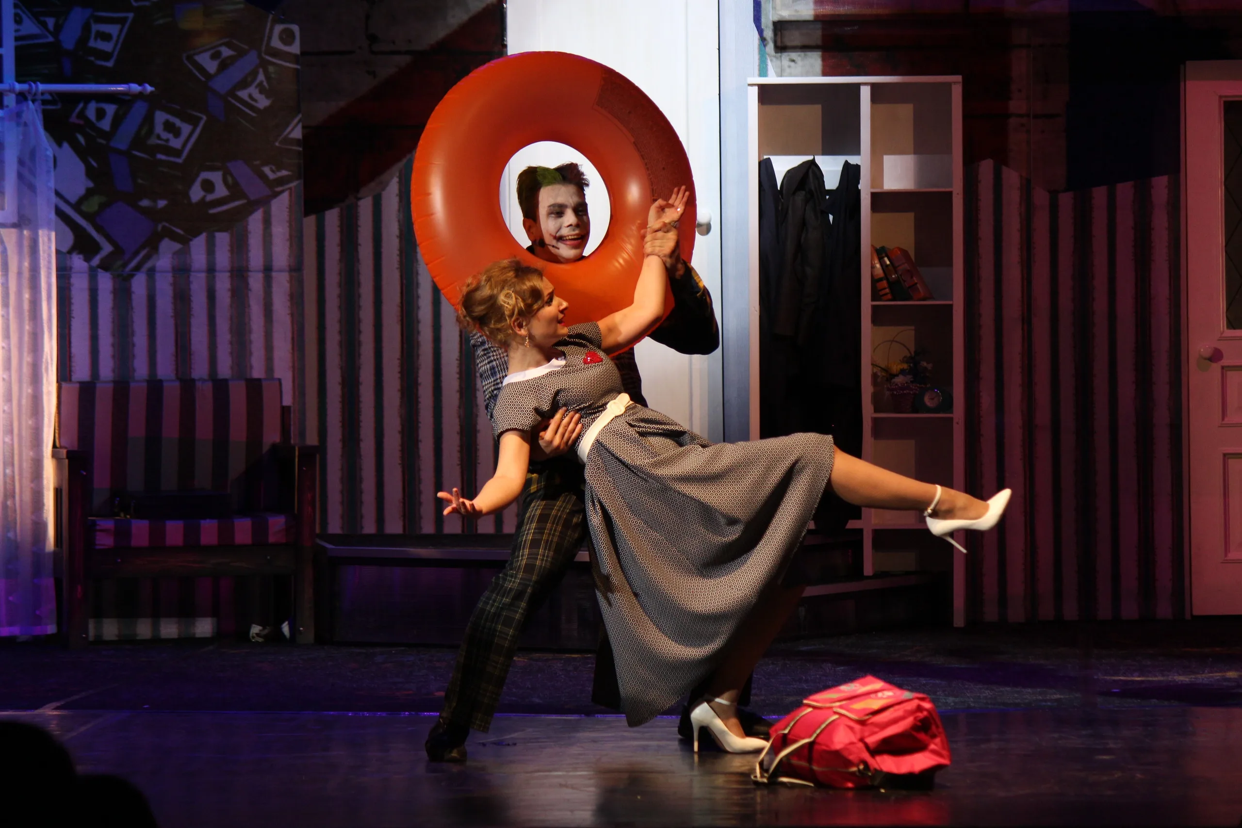 Афиша: Смешные деньги в Кемерово 12 апреля 2026