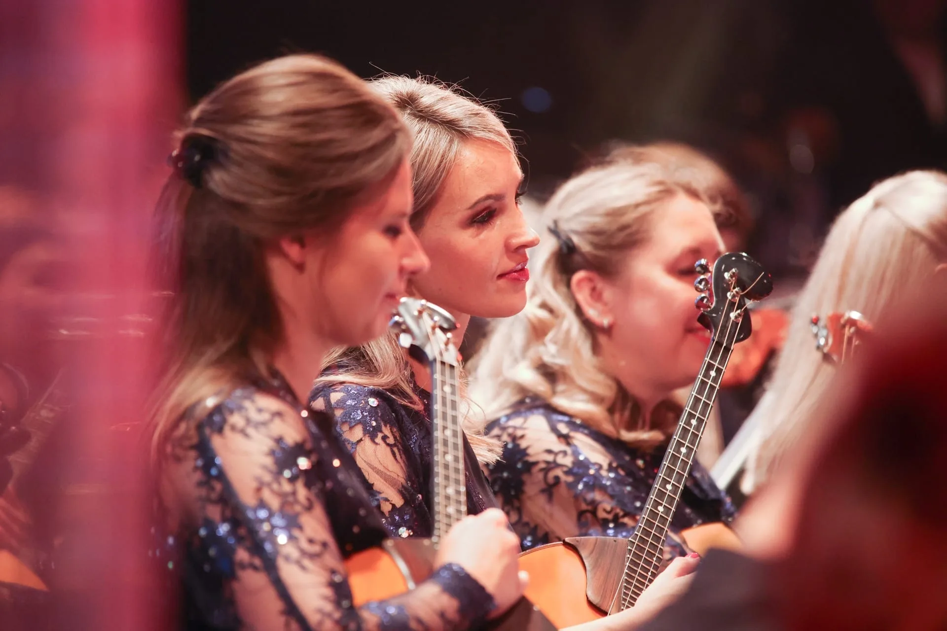 Афиша: Софья Онопченко и Красноярский филармонический русский оркестр им. Бардина. Ретро–клуб в Красноярске 19 апреля 2026