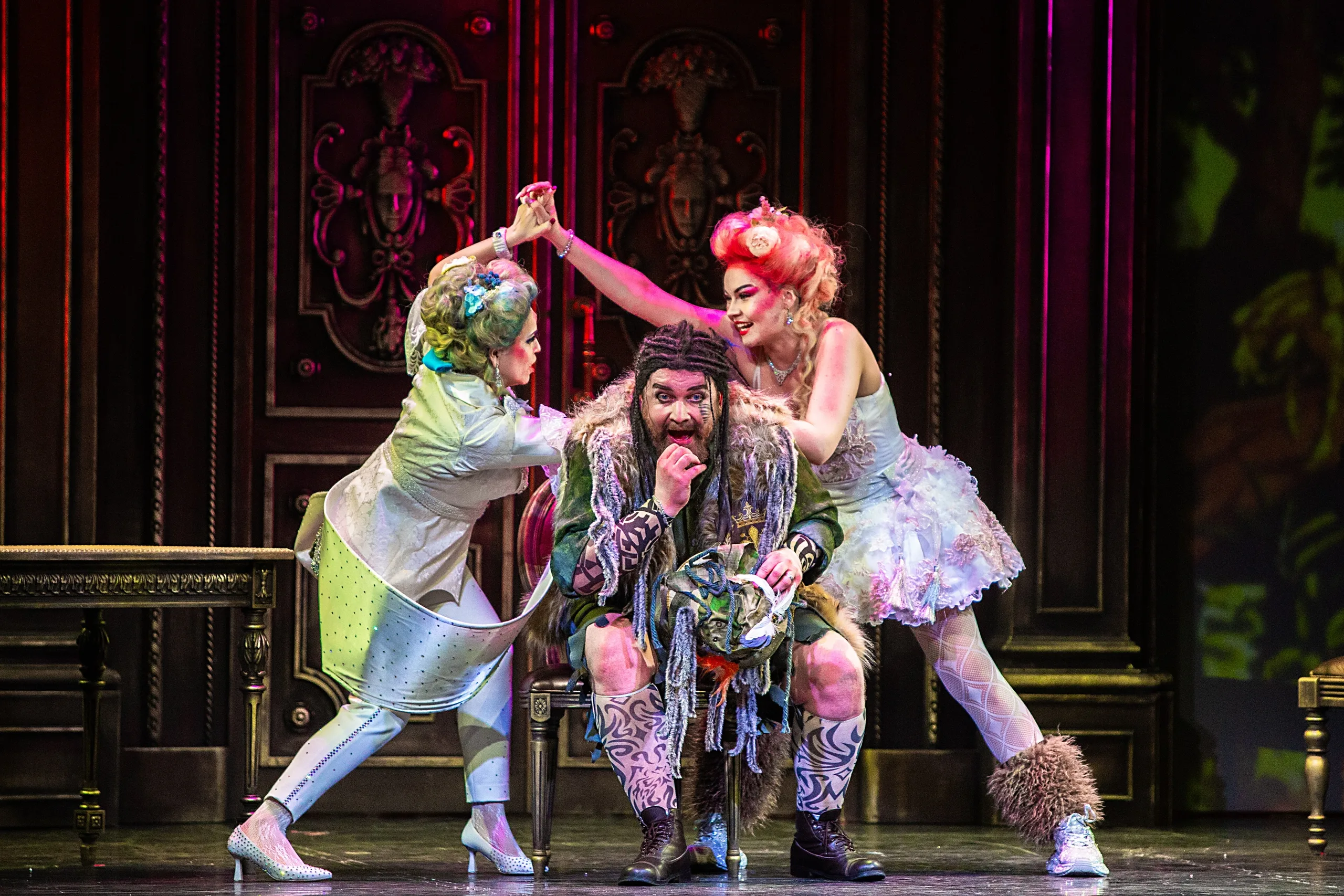 Афиша: Тайный брак в Санкт-Петербурге 25 апреля 2026