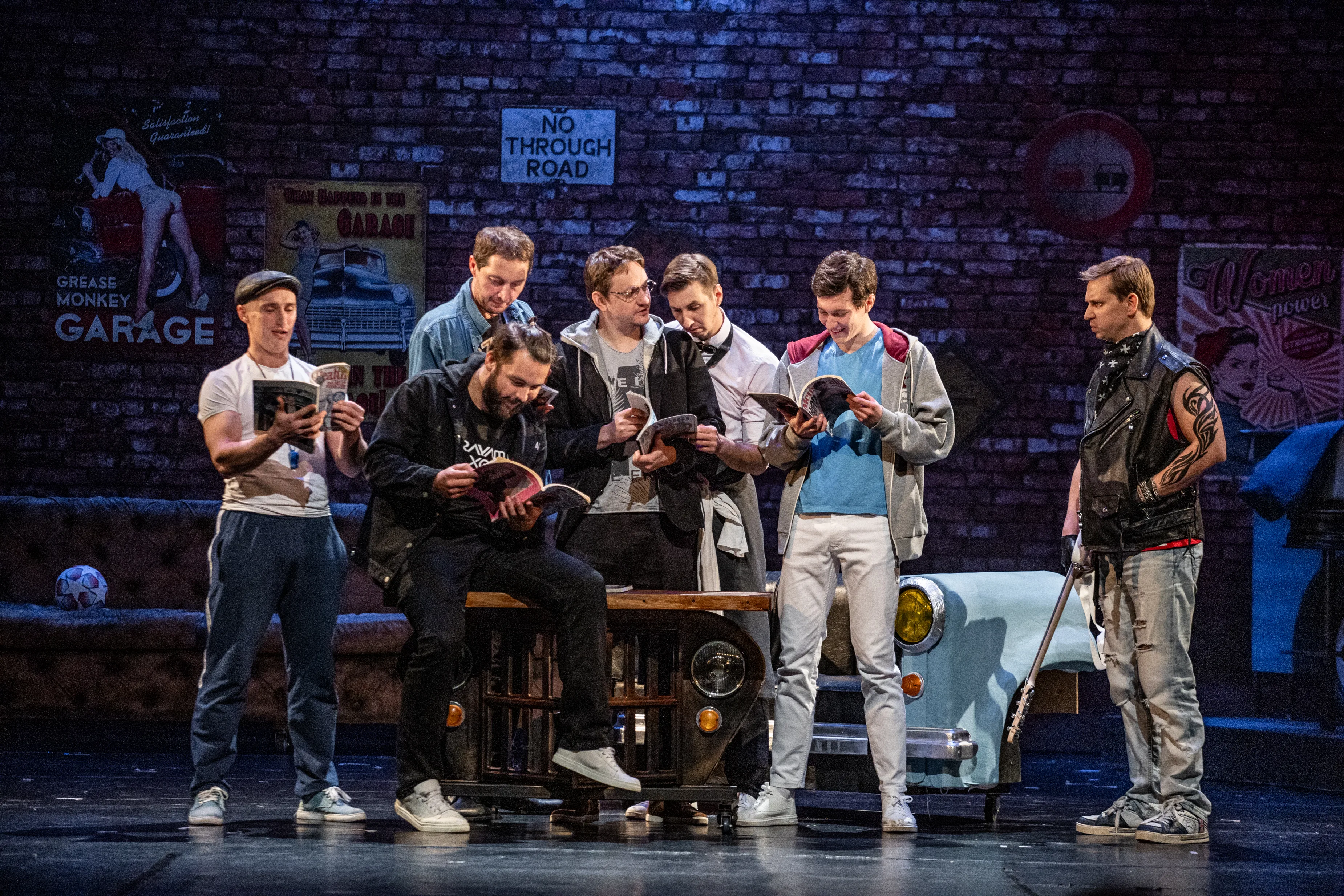 Афиша: Только для женщин в Ижевске 17 апреля 2026