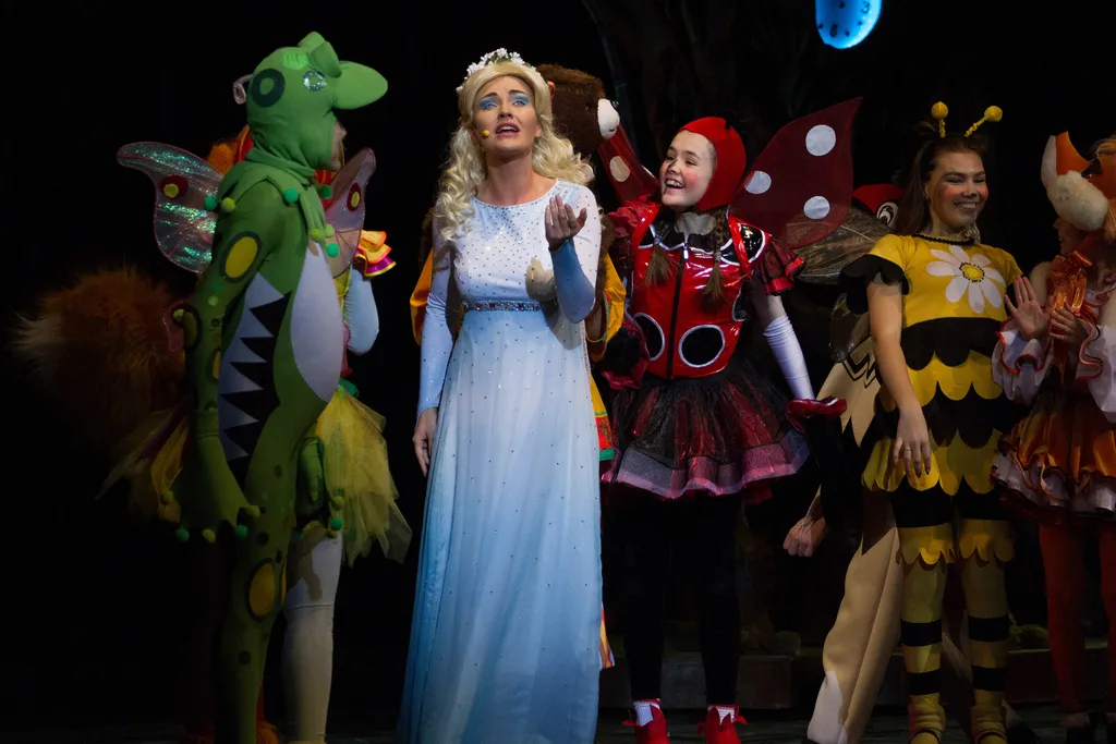 Афиша: Удивительные приключения Маши и Вити в Москве 10 апреля 2026