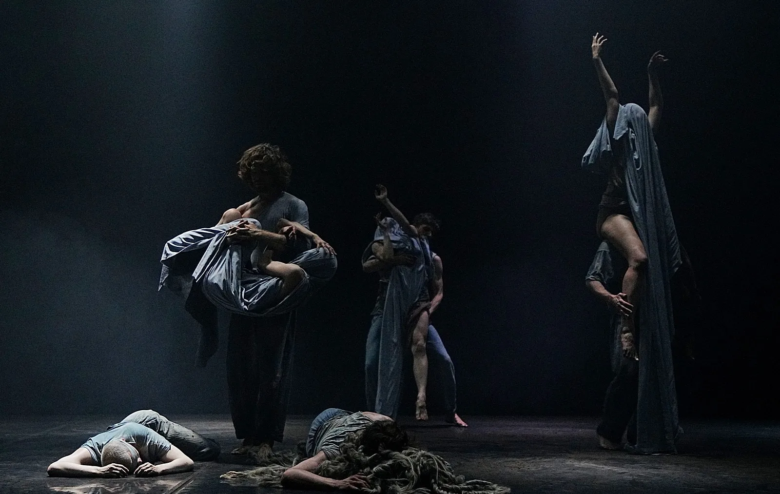 Афиша: Улей в Екатеринбурге 17 апреля 2026