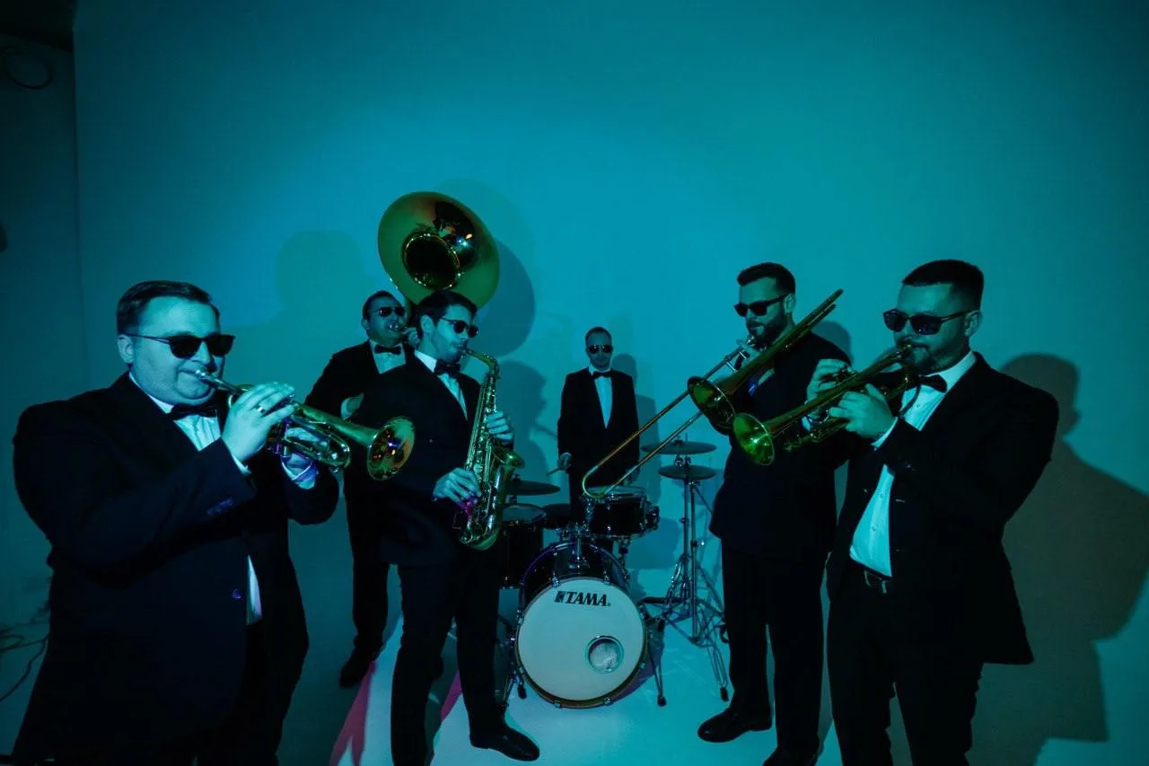 Афиша: Вся мощь духовых инструментов от Boom Brass Band в Москве 13 апреля 2026